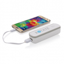 2.200 mAh Powerbank mit integriertem Kabelfach - Topgiving