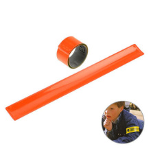 Reflektierendes klackarmband - Topgiving